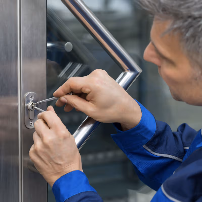 Yenişarbademli Çilingir